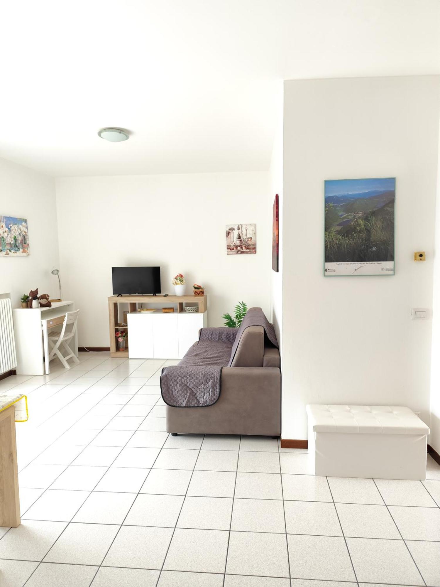Appartamento Residenza Tiziana Luino Esterno foto